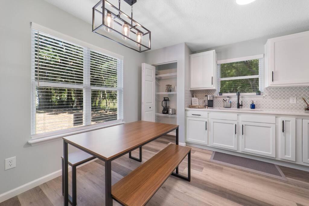 New Modern Bungalow Close To Downtown! Fully Fenced Yard Saint Augustine Eksteriør billede