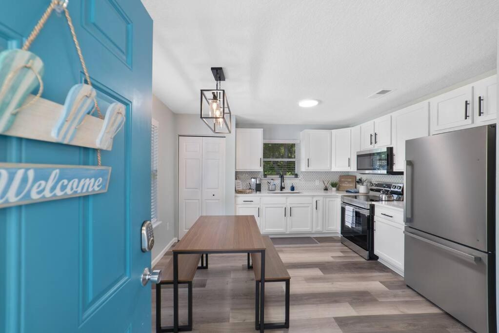 New Modern Bungalow Close To Downtown! Fully Fenced Yard Saint Augustine Eksteriør billede