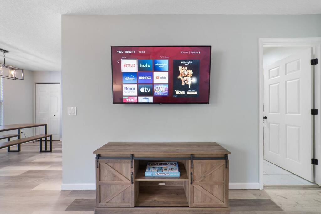New Modern Bungalow Close To Downtown! Fully Fenced Yard Saint Augustine Eksteriør billede